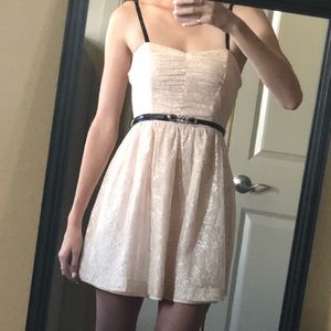 Forever 21 pink lace dress